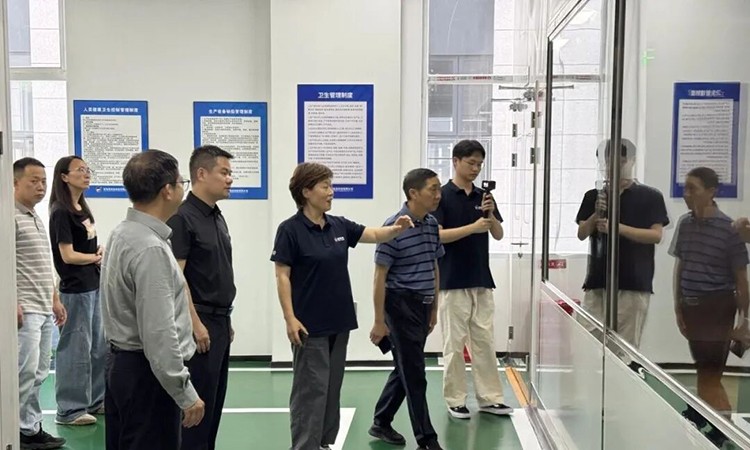 四川省德阳市中江县商务局一行莅临重庆厨易帮食品科技有限公司考察调研